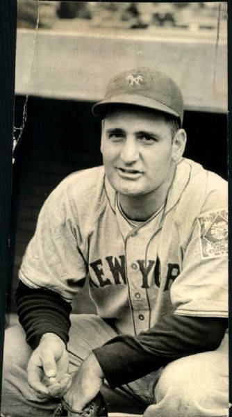 1934-39 circa Zeke Bonura Chicago White Sox New York Giants "The Sporting News Collection Archives" Original Photos (Sporting News Collection Hologram/MEARS Photo LOA) - Lot of 3