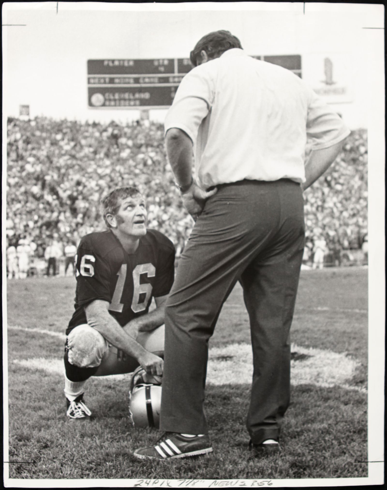 Lyrical licens cirkulation Lot Detail - 1970 George Blanda John Madden Oakland Raiders "TSN Collection  Archives" Original First Generation 11" x 14" Choice Jumbo Oversized Photo  (TSN Collection Hologram/MEARS Photo LOA) 1:1, Unique