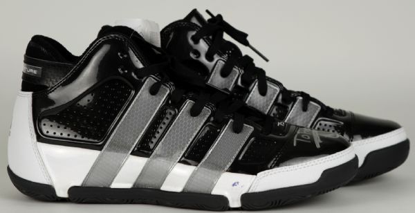 adidas tim duncan shoe