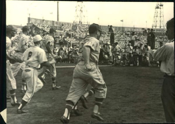 1950 Fort Wayne Capeharts "The Sporting News Collection Archives" Original Photo (Sporting News Collection Hologram/MEARS Photo LOA)