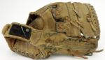 1968  St. Louis Cardinals Signed Glove w/ Roger Maris Curt Flood Lou Brock From Cubs Employee -  JSA