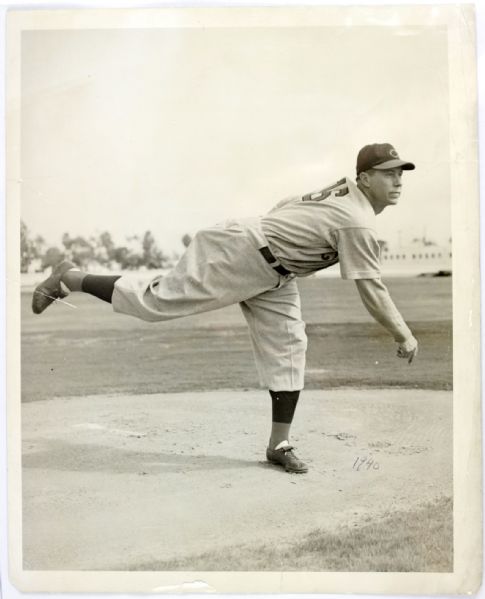 1940 Jim Turner Cincinnati Reds Original Vintage 11x14 Photo