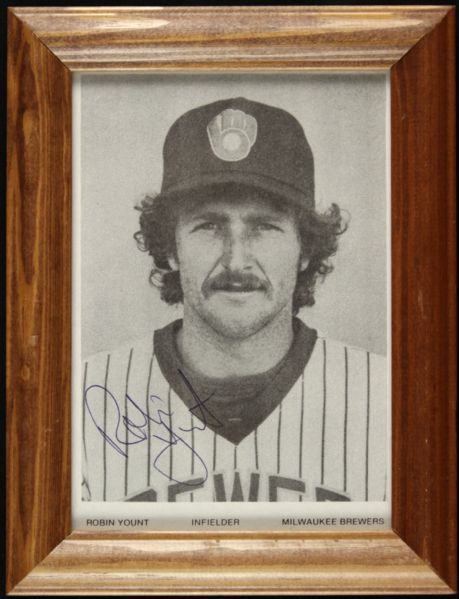1980s Robin Yount Milwaukee Brewers Signed 5" x 7" Photo - JSA