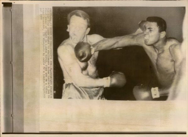 1964-75 Cassius Clay / Muhammad Ali "The Chicago Sun Times Photo Archives" Original Photos (Chicago Sun Times Archives Hologram/MEARS Photo LOA) - Lot of 12