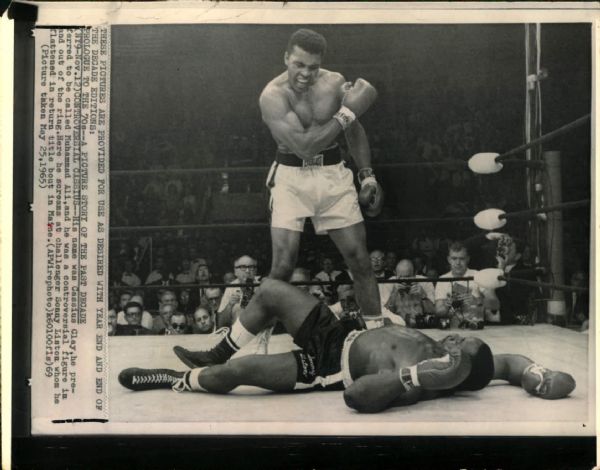 1969 Muhammad Ali / Cassius Clay "The Sporting News Collection Archives" Original Photo (Sporting News Collection Hologram/MEARS Photo LOA)