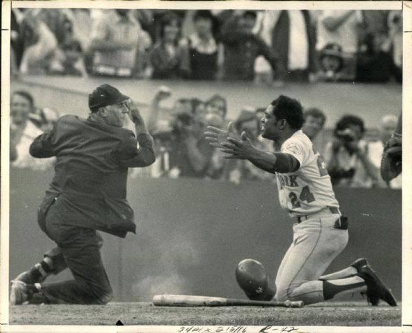 1973 Willie Mays New York Mets "The Sporting News Collection Archives" Original 8" x 10" Photo (Sporting News Collection Hologram/MEARS Photo LOA)
