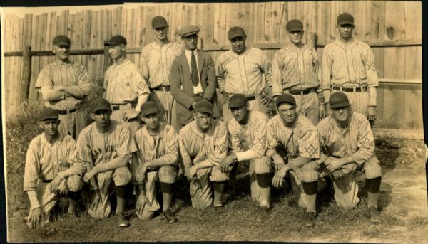 1923 Danville Tobacconists Team Photo "The Sporting News Collection Archives" Original 5.5" x 9.5" Photo (Sporting News Collection Hologram/MEARS Photo LOA)