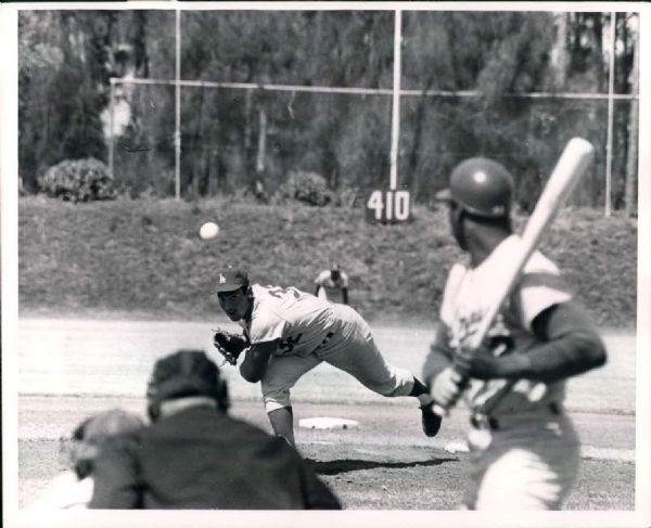 1965 Sandy Koufax Los Angeles Dodgers "The Sporting News Collection Archives" Original 8" x 10" Photo (Sporting News Collection Hologram/MEARS Photo LOA)