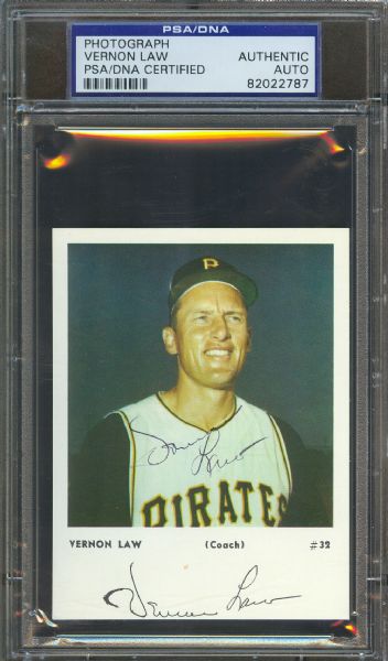 1969 Pirates Team Issue Vernon Law Signed Card PSA/DNA