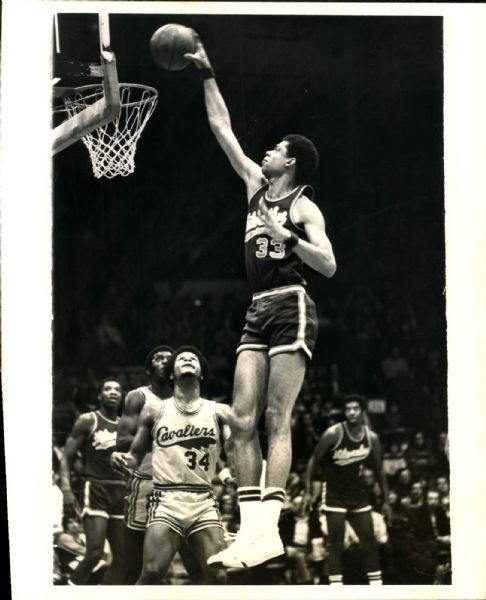 1973 Kareem Abdul-Jabbar Milwaukee Bucks 8" x 10" Photo SPORT Magazine Collection Hologram (MEARS Photo LOA)