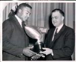 1956-59 Jim Brown The Sporting News Collection Archives Original 8 x 10 Photos (Sporting News Collection Hologram/MEARS Photo LOA) - Lot of 3
