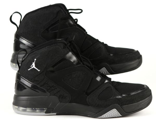 2010-11 Stephen Jackson Charlotte Bobcats Signed Game Worn Nike Shoes (MEARS LOO) (JSA Auction LOA)