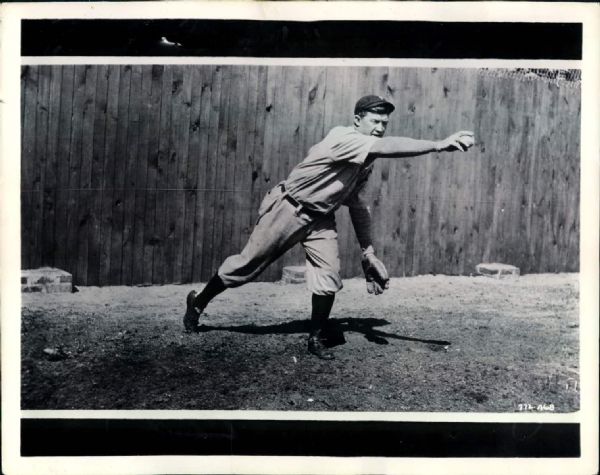 1915 Grover Cleveland Alexander Philadelphia Phillies "The Sporting News Collection Archives" Original 8" x 10" Photo (Sporting News Collection Hologram/MEARS Photo LOA)