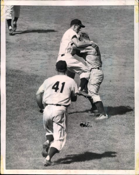 1952 Brawl Billy Martin New York Yankees "The Sporting News Collection Archives" Original 7" x 9" Photo (Sporting News Collection Hologram/MEARS Photo LOA)