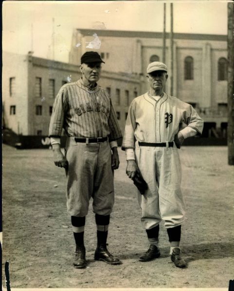1930s Amos Rusie New York Giants "The Sporting News Collection Archives" Original Photo (Sporting News Collection Hologram/MEARS Photo LOA)