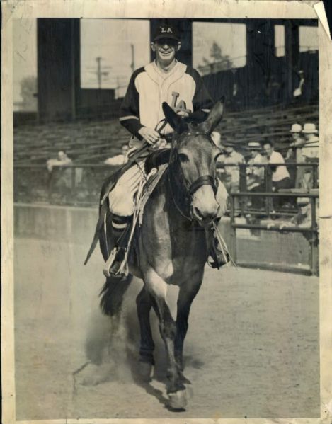 1938 Joe Berry Los Angeles Angels PCL "The Sporting News Collection Archives" Original 7" x 9" Photo (Sporting News Collection Hologram/MEARS Photo LOA)