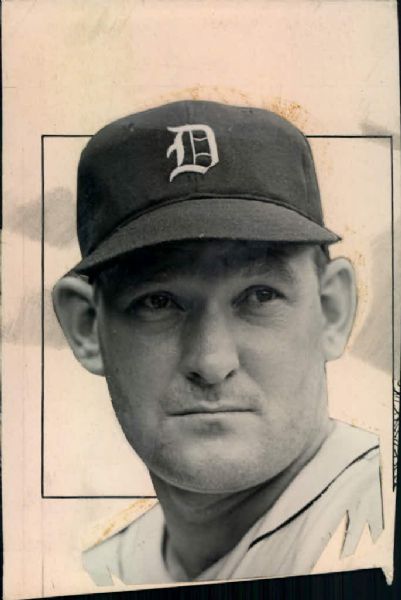1942-46 circa Al Benton Jimmy Bloodwortgh Detroit Tigers "The Sporting News Collection Archives" Original Photos (Sporting News Collection Hologram/MEARS Photo LOA) - Lot of 2