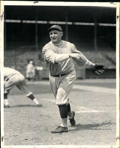 1919-23 circa Carl "Sub" Mays New York Yankees Charles Conlon "TSN Collection Archives" Original 8" x 10" Generation 1 Photo (Sporting News Collection Hologram/MEARS Photo LOA)