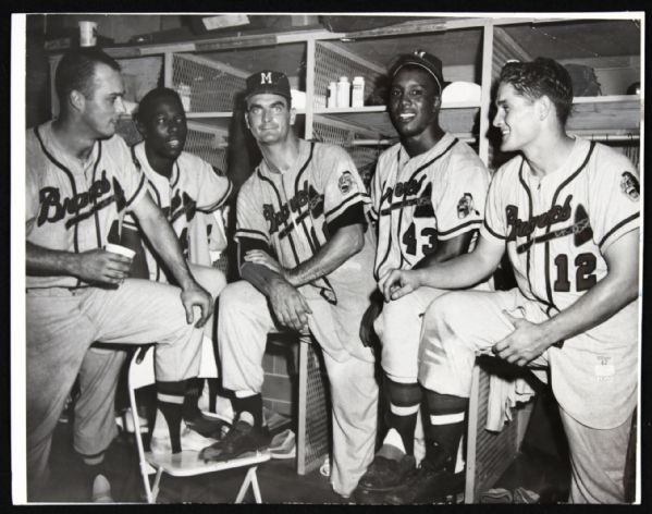 1957 Milwaukee Braves 7 1/2" x 10" Original Photo With Eddie Mathews Hank Aaron & Hazle