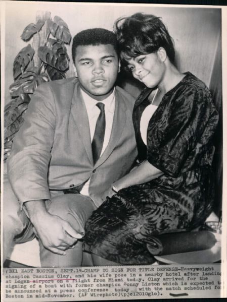 1964-80 Cassius Clay / Muhammad Ali "The Chicago Sun Times Archives" Original Photos (Chicago Sun Times Hologram/MEARS Photo LOA) - Lot of 6