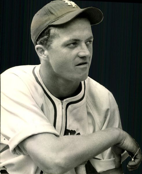 1942-49 circa Willard Marshall New York Giants "The Sporting News Collection Archives" Original 7" x 9" Photo (Sporting News Collection Hologram/MEARS Photo LOA)