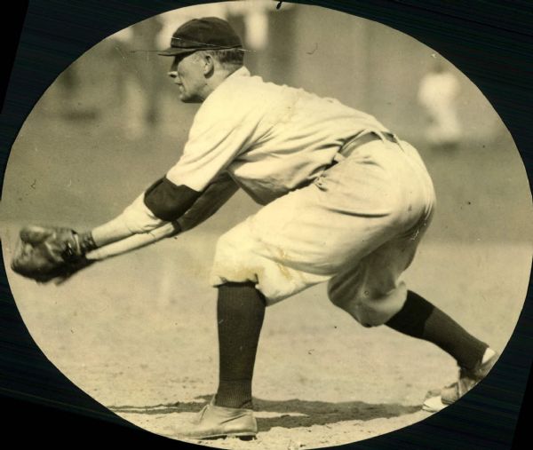1915 Fred Luderus Philadelphia Phillies "The Sporting News Collection Archives" Original 7.5" x 9" Photo (Sporting News Collection Hologram/MEARS Photo LOA)