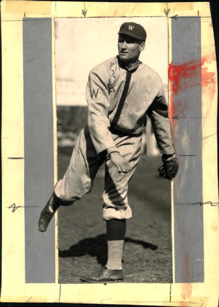 1924 Walter Johnson Washington Senators Charles Conlon "TSN Collection Archives" Original 7" x 9.75" Generation 1 Photo (Sporting News Collection Hologram/MEARS Photo LOA)