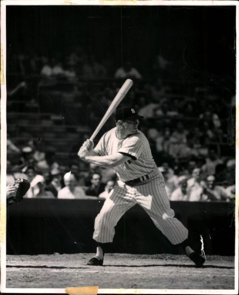 1957 Mickey Mantle New York Yankees "The Sporting News Collection Archives" Original 8" x 10" Photo (Sporting News Collection Hologram/MEARS Photo LOA)