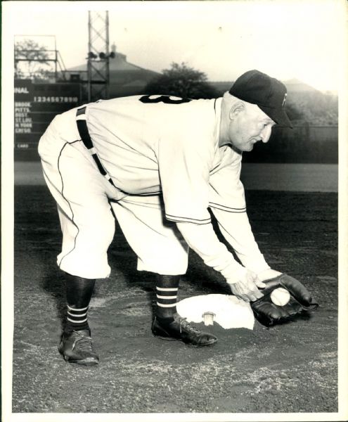 1940s Honus Wagner Pittsburgh Pirates "The Sporting News Collection Archives" Original Photo (Sporting News Collection Hologram/MEARS Photo LOA)
