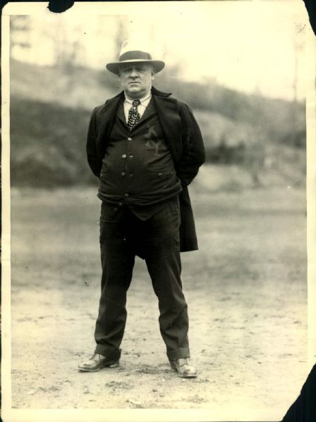 1922-26 John McGraw New York Giants "The Sporting News Collection Archives" Original Photo (Sporting News Collection Hologram/MEARS Photo LOA)