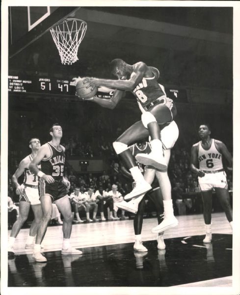 1961 Walt Bellamy Chicago Packers "SPORT Magazine Collection Archives" Original Photo (MEARS Photo LOA)