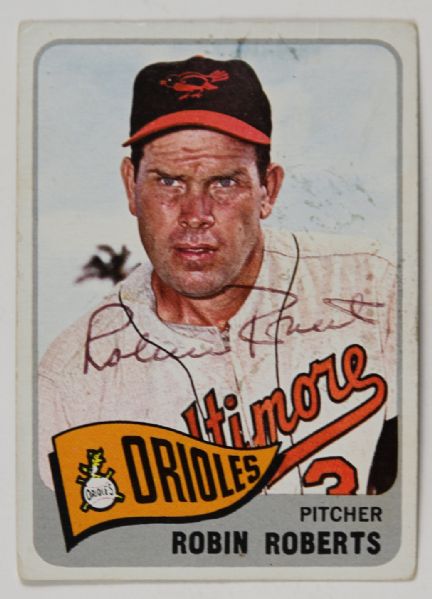 1965 Topps Robin Roberts Autographed Card (JSA)