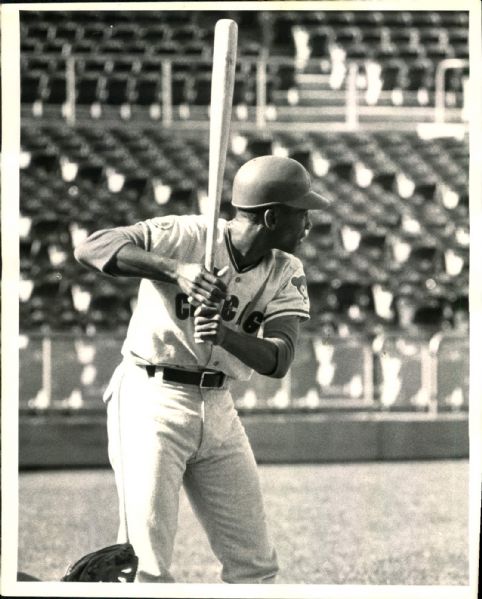 1969 Ernie Banks Chicago Cubs "The Sporting News Collection Archives" Original 8" x 10" Photo (Sporting News Collection Hologram/MEARS Photo LOA)