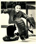 1974 Tony Esposito Chicago Blackhawks "The Sporting News Collection Archives" Original 8" x 10" Photo (Sporting News Collection Hologram/MEARS Photo LOA)