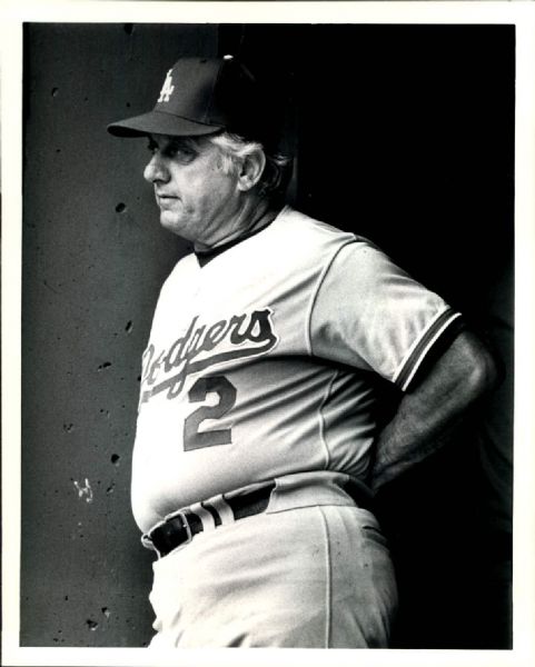 1898-1995 Brooklyn/Los Angeles Dodgers "The Sporting News Collection/SPORT Magazine Archives" Modern Photos (MEARS Photo LOA) - Lot of  950
