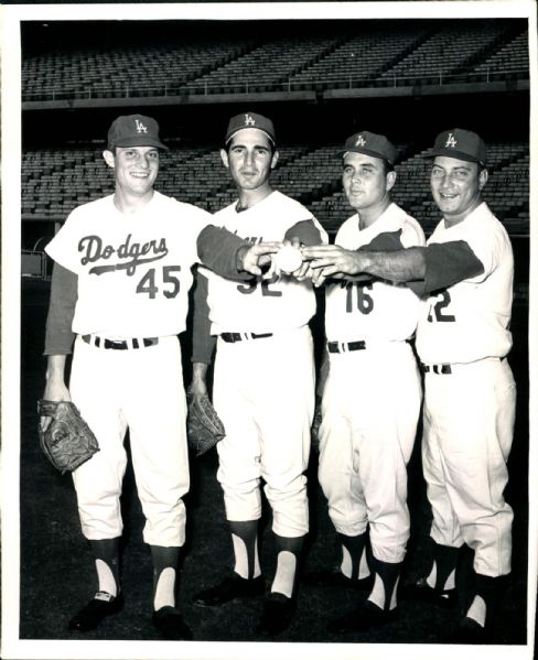 1963 Sandy Koufax Los Angeles Dodgers "The Sporting News Collection Archives" Original 8" x 10" Photo (Sporting News Collection Hologram/MEARS Photo LOA)
