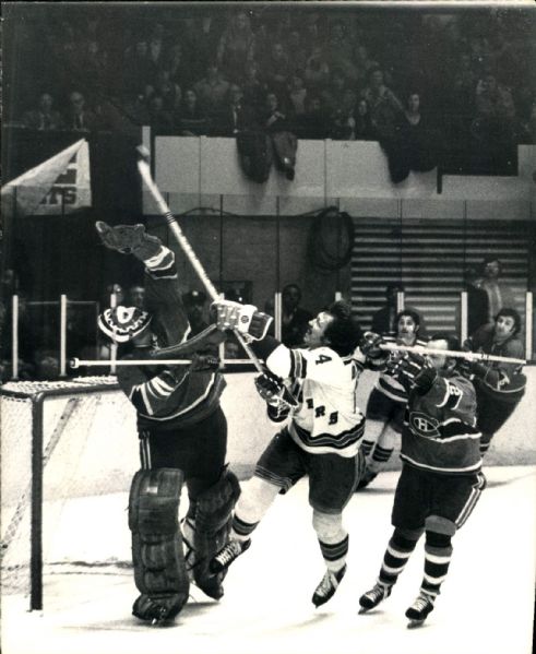 1975 Ken Dryden Montreal Canadiens "The Sporting News Collection Archives" Original 8" x 10" Photo (Sporting News Collection Hologram/MEARS Photo LOA)