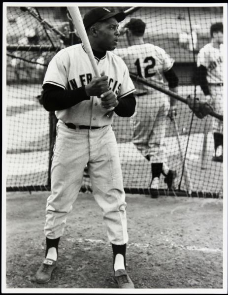 1960s Depiction of Willie Mays San Francisco Giants 11" x 14" Arthur Rickerby Studio Print - Lot of 2 - MEARS