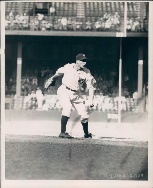 1940s circa Harold Newhouser Detroit Tigers "The Sporting News Collection Archives" Original Type 1 8" x 10" Photo (Sporting News Collection Hologram/MEARS Type 1 Photo LOA)
