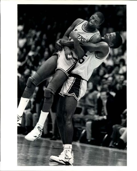 1991 Magic Johnson Los Angeles Lakers "The Sporting News Collection Archives" Original 8" x 10" Photo (Sporting News Collection Hologram/MEARS Photo LOA)