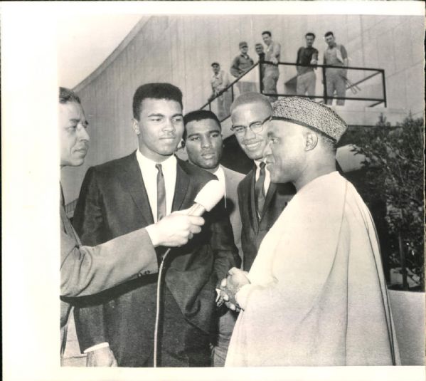 1964 Muhammad Ali Malcolm X Original Photo (MEARS Photo LOA) 