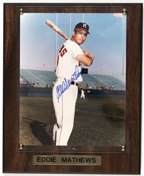 Eddie Mathews Milwaukee Braves Signed 8" x 10" Photo in Placque - JSA