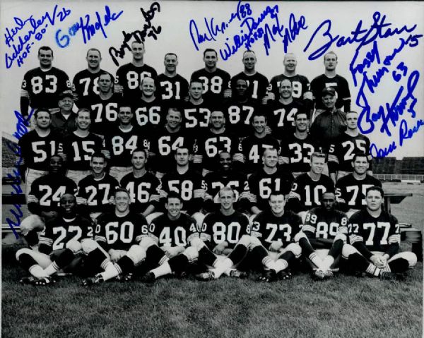1962 Green Bay Packers Signed 8" x 10" Photo w/11 Sigs. Incl. Bart Starr Max McGee Willie Wood - JSA