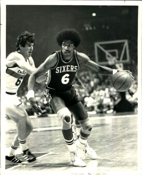 1977 Julius Erving Philadelphia 76ers "The Sporting News Collection Archives" Original 8" x 10" Photo (Sporting News Collection Hologram/MEARS Photo LOA)