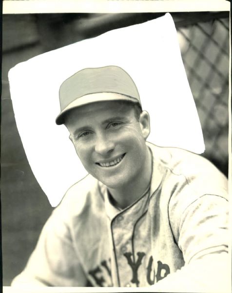 1937 Walter Berger New York Giants "The Sporting News Collection Archives" Original 7.5" x 9.5" Photo (Sporting News Collection Hologram/MEARS Photo LOA)