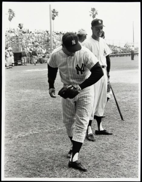 1961 Depiction of Mickey Mantle New York Yankees 11" x 14" Arthur Rickerby Studio Print - Lot of 3 - MEARS