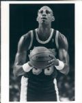 1987 Kareem Abdul-Jabbar Los Angeles Lakers "The Sporting News Collection Archives" Original Type 1 8" x 10" Photo (Sporting News Collection Hologram/MEARS Type 1 Photo LOA)