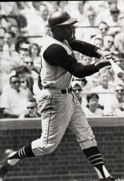 1955-70 Roberto Clemente Pittsburgh Pirates "The Sporting News" Original 3" x 4.25" Black And White Negative (The Sporting News Collection/MEARS Auction LOA) 