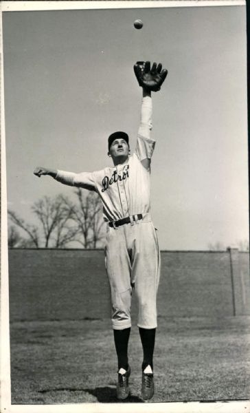 1945 Ed Mierkowicz Detroit Tigers "The Sporting News Collection Archives" Original Photo (Sporting News Collection Hologram/MEARS Photo LOA)