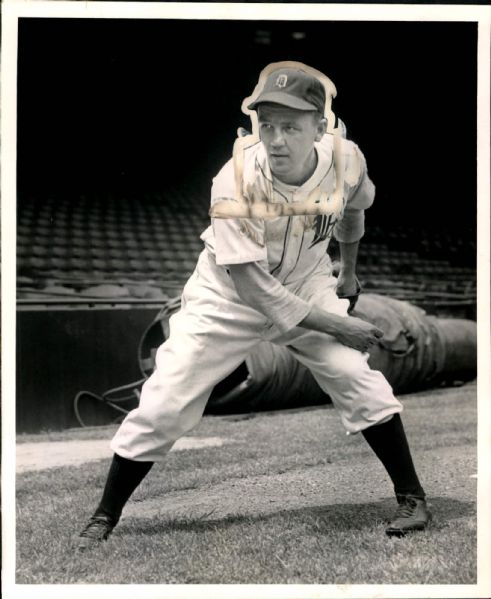 1944 Jake Mooty Detroit Tigers "The Sporting News Collection Archives" Original 8" x 10" Photo (Sporting News Collection Hologram/MEARS Photo LOA)